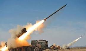 الدفاع الجوي السعودي يعترض صاروخًا بالستيًا أطلق من اليمن نحو “أبها”