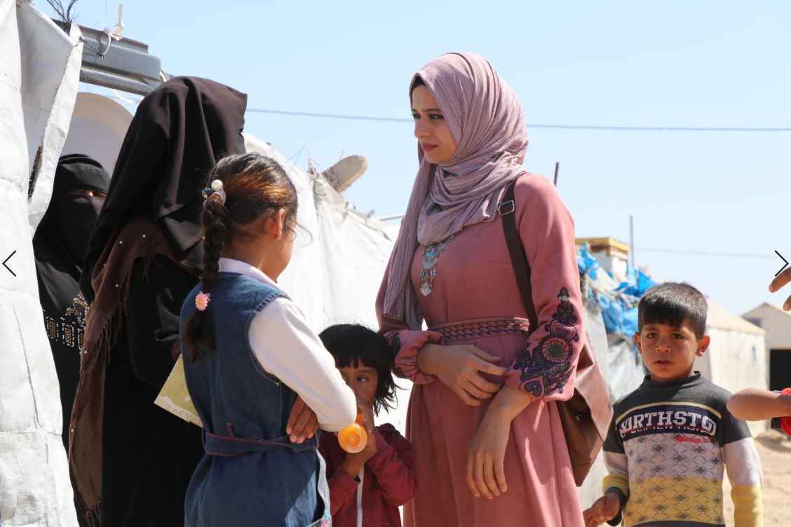 ناشطة انبارية تحذير من خلق جيل انتقام كامل في مخيمات المحافظة
