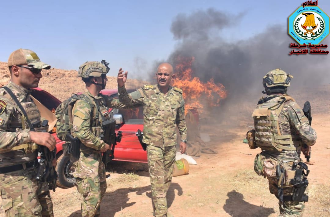 بالصور.. الفوج التكتيكي يدمر معسكرين لـ”داعش” في منطقة حسينيات – عامج
