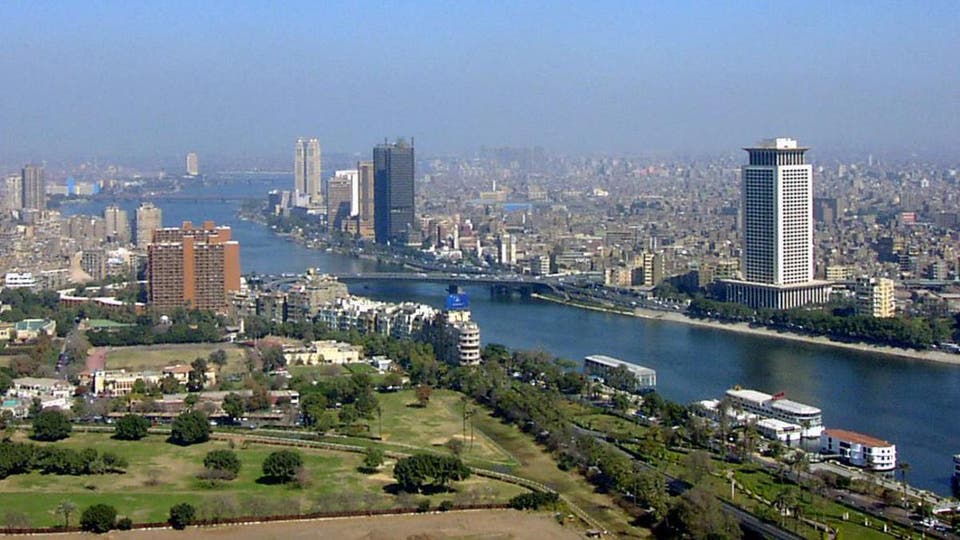 مصر تعزل قرى ومدنا في حوالي 10 محافظات بسبب كورونا