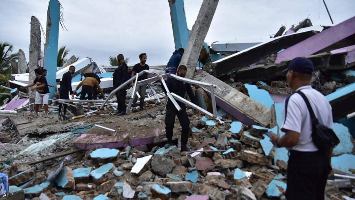 زلزال قوي يضرب إندونيسيا.. سقوط قتلى ومئات المصابين