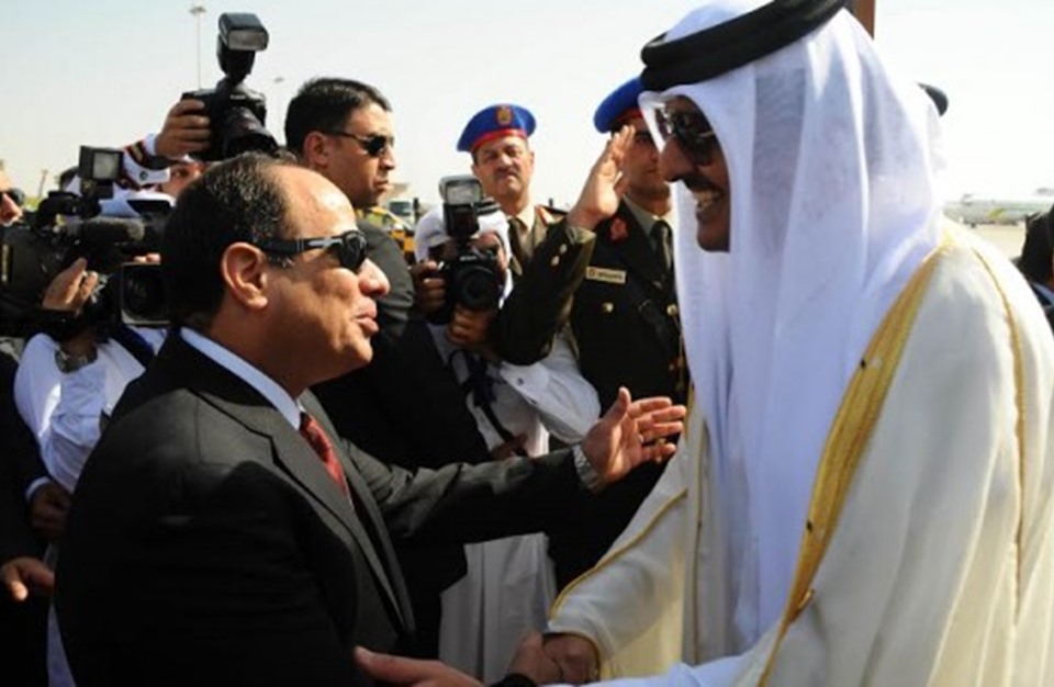 أول اجتماع.. قطر ومصر تبحثان آليات تنفيذ المصالحة